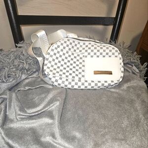Fanny pack